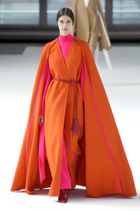 ���������� ������� � ��������� Carolina Herrera ������ ����� 2020
