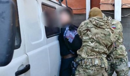 ФСБ заявила о поимке экстремистов, готовивших атаки на органы власти